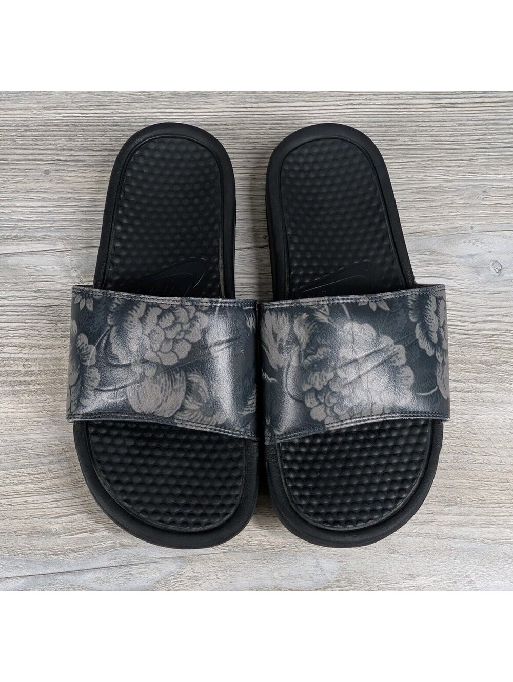 Nike Womens 9 Black Floral Benassi Slide Sandals Comfort Casual Pool Beach Shoes